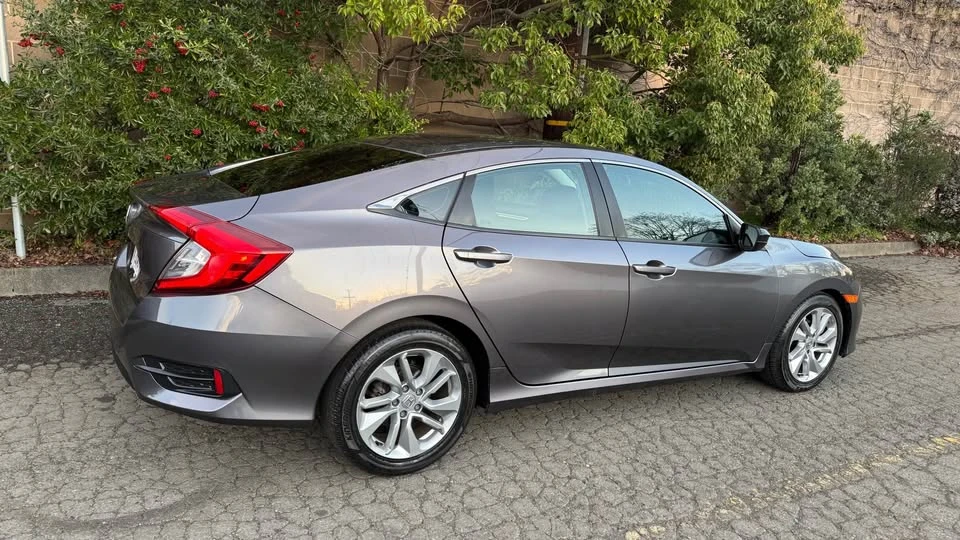 2016 Honda Civic 10th Gen - Image 6 of 20