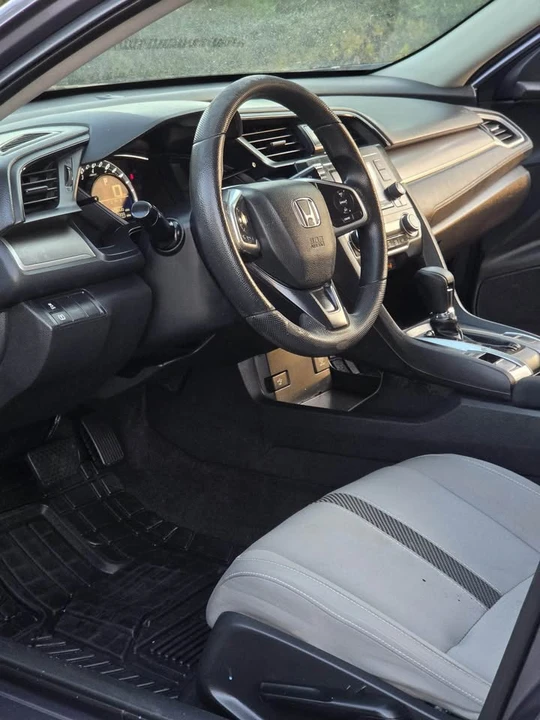 2016 Honda Civic 10th Gen - Image 12 of 20
