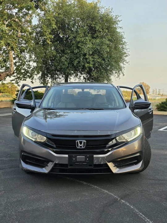 2016 Honda Civic 10th Gen - Image 2 of 20