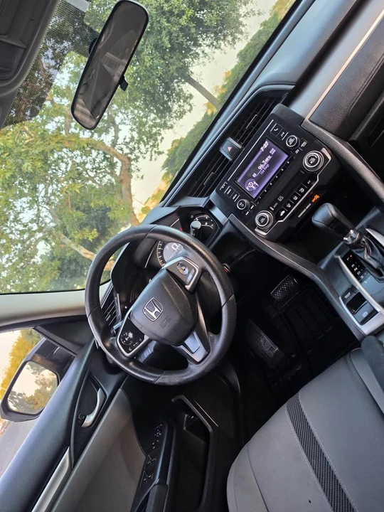 2016 Honda Civic 10th Gen - Image 16 of 20