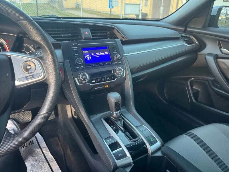 2016 Honda Civic 10th Gen - Image 17 of 20