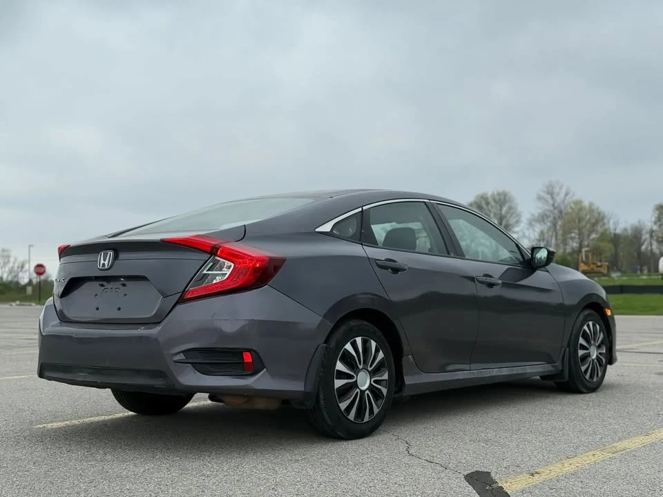2016 Honda Civic 10th Gen - Image 4 of 13