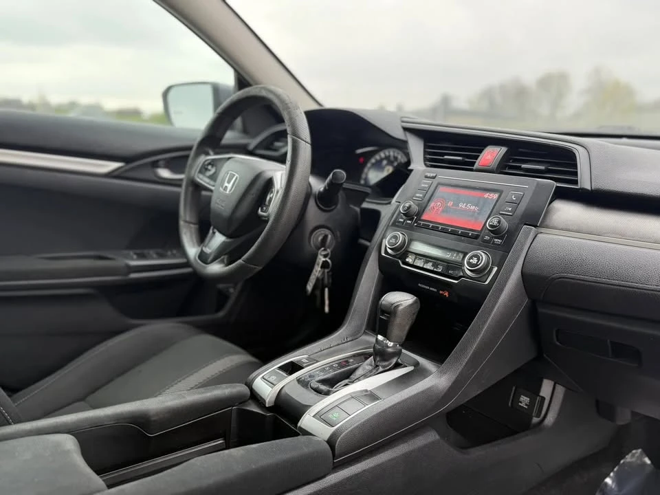 2016 Honda Civic 10th Gen - Image 5 of 13
