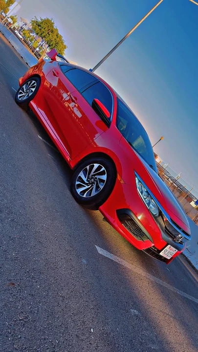 2016 Honda Civic 10th Gen - Image 2 of 13
