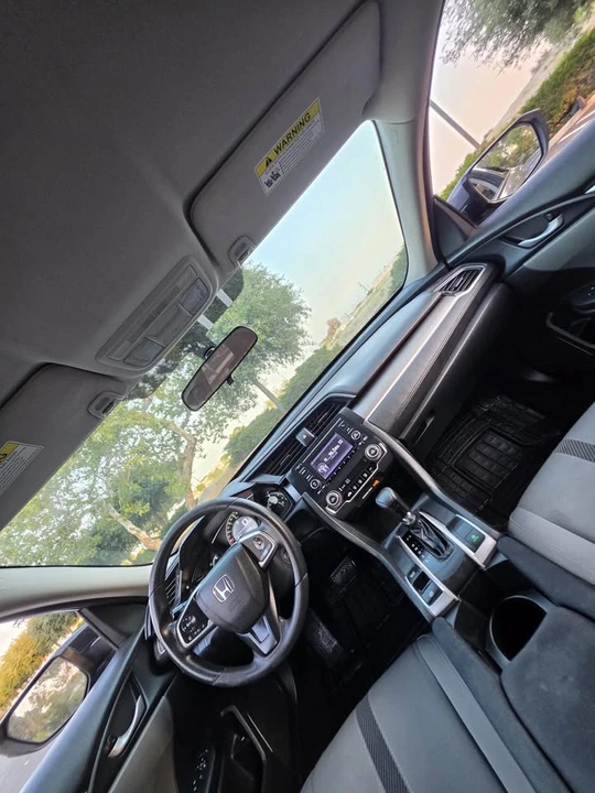 2016 Honda Civic 10th Gen - Image 10 of 20