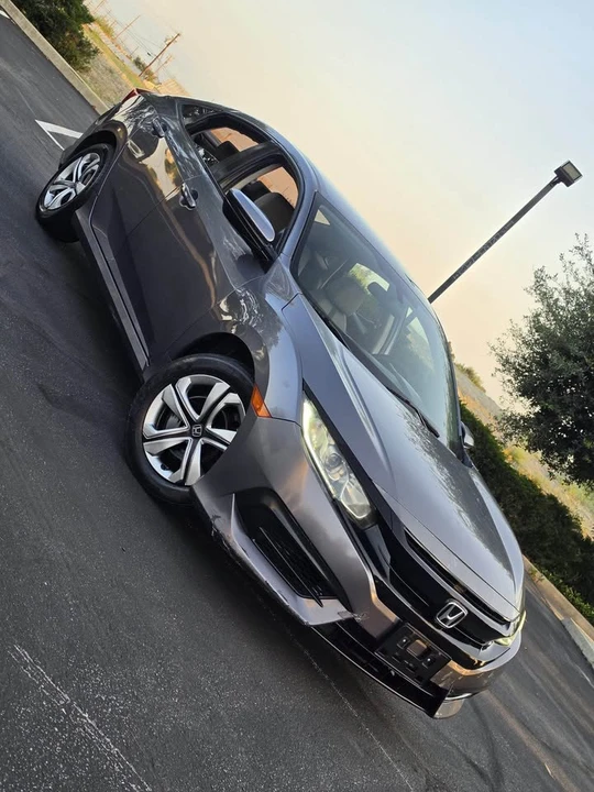 2016 Honda Civic 10th Gen - Image 5 of 20
