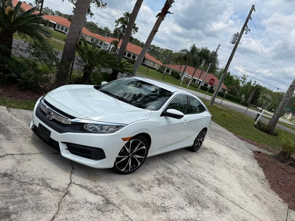 2016 Honda Civic 10th Gen - Image 2 of 6