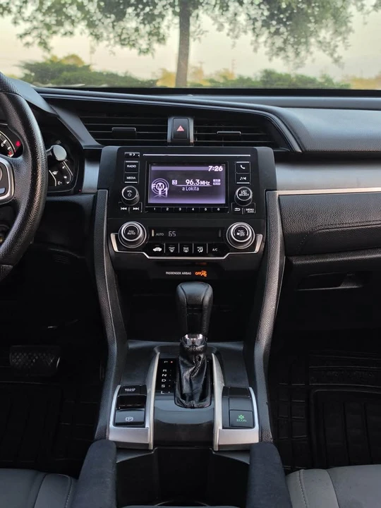 2016 Honda Civic 10th Gen - Image 9 of 20