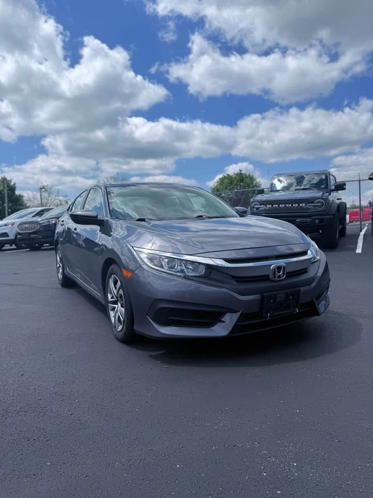 2016 Honda Civic 10th Gen - Image 2 of 9