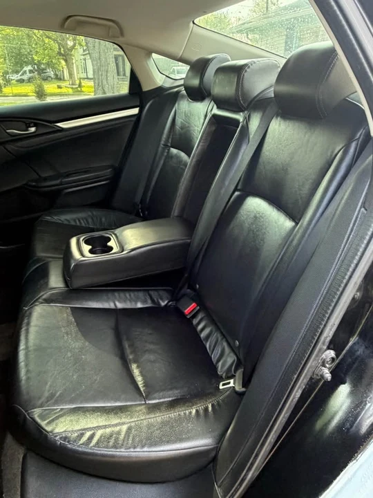 2016 Honda Civic 10th Gen - Image 5 of 9