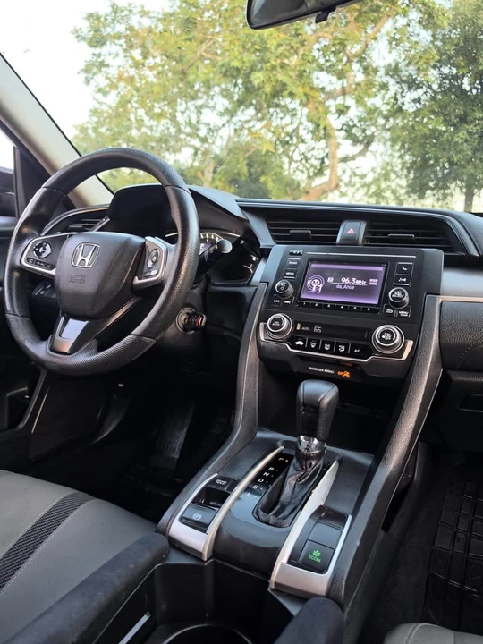 2016 Honda Civic 10th Gen - Image 14 of 20