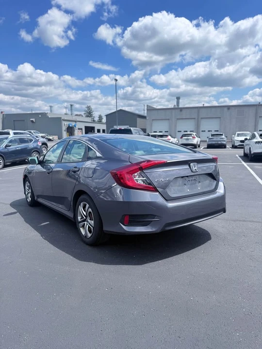 2016 Honda Civic 10th Gen - Image 4 of 9