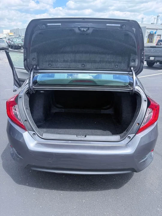 2016 Honda Civic 10th Gen - Image 5 of 9