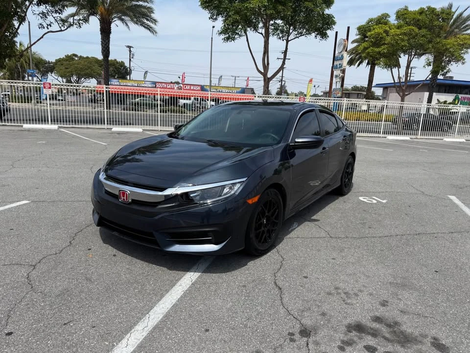 2016 Honda Civic 10th Gen - Image 6 of 19