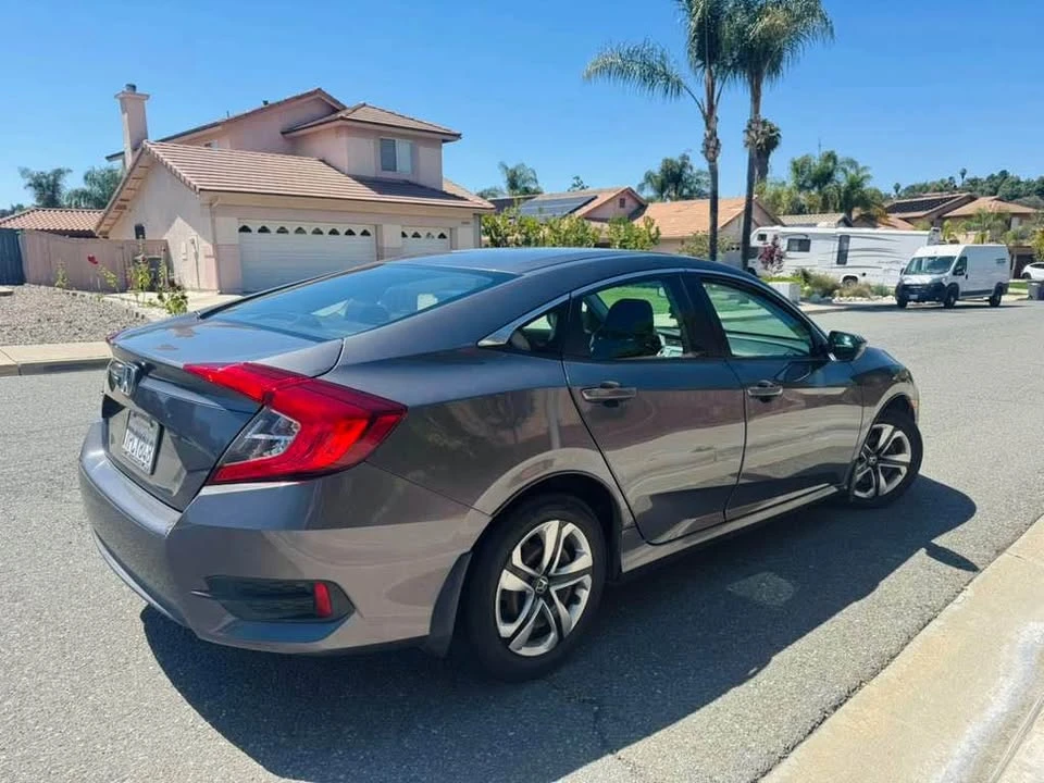 2016 Honda Civic 10th Gen - Image 4 of 8