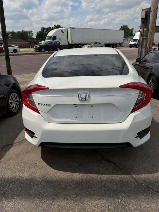 2016 Honda Civic 10th Gen - Image 2 of 10