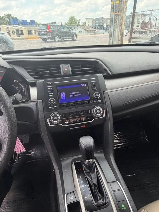 2016 Honda Civic 10th Gen - Image 7 of 10