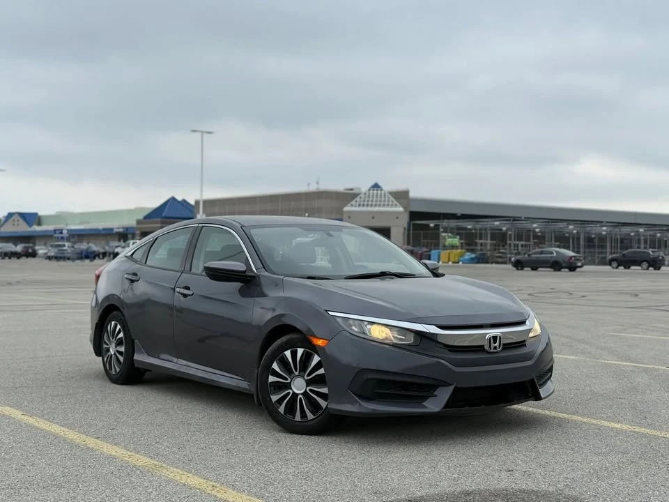 2016 Honda Civic 10th Gen - Image 2 of 13