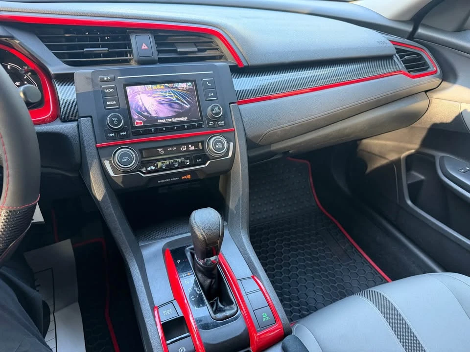 2016 Honda Civic 10th Gen - Image 10 of 17
