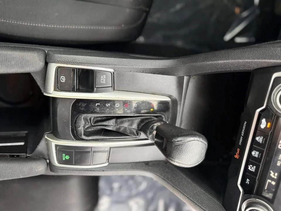 2016 Honda Civic 10th Gen - Image 11 of 13