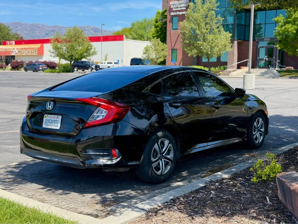 2016 Honda Civic 10th Gen - Image 7 of 19
