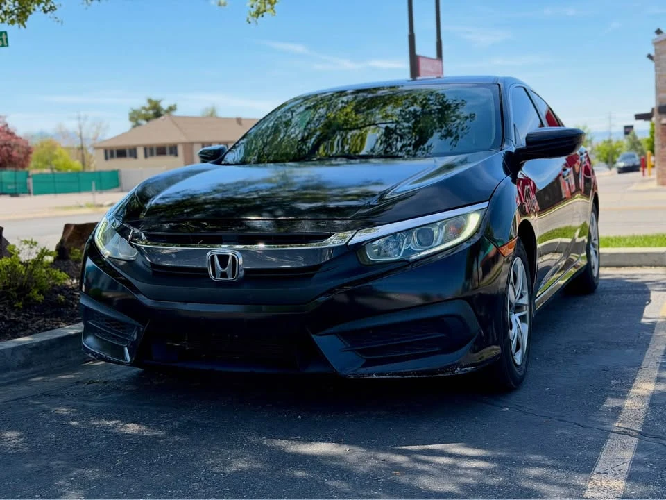 2016 Honda Civic 10th Gen - Image 5 of 19