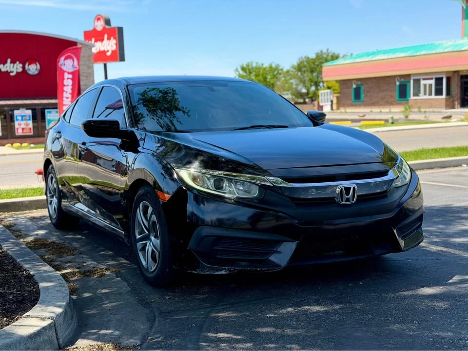 2016 Honda Civic 10th Gen - Image 2 of 19