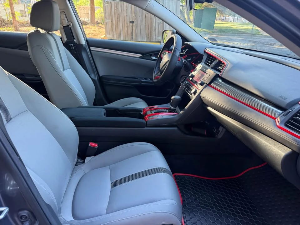 2016 Honda Civic 10th Gen - Image 9 of 17