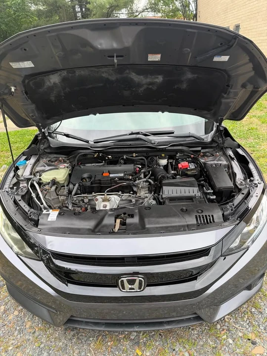 2016 Honda Civic 10th Gen - Image 9 of 11