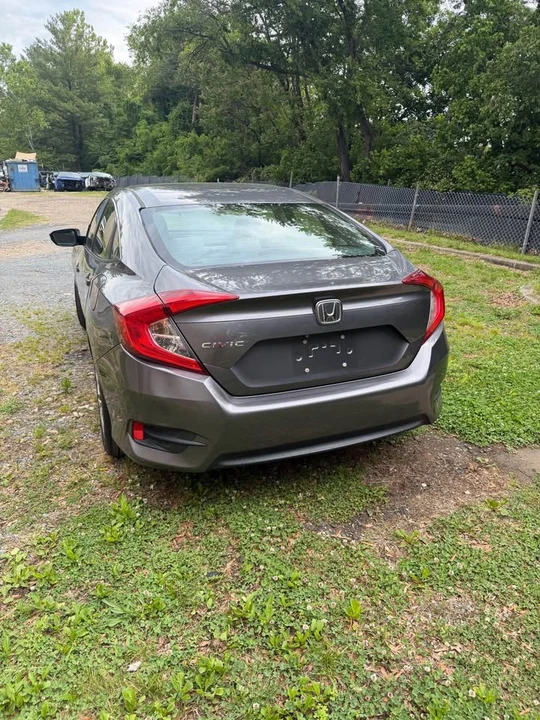 2016 Honda Civic 10th Gen - Image 7 of 11