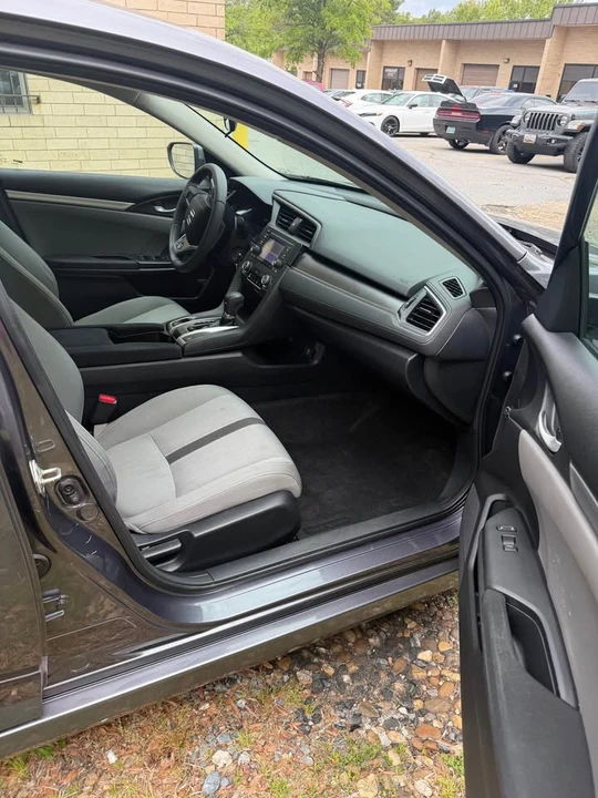 2016 Honda Civic 10th Gen - Image 4 of 11