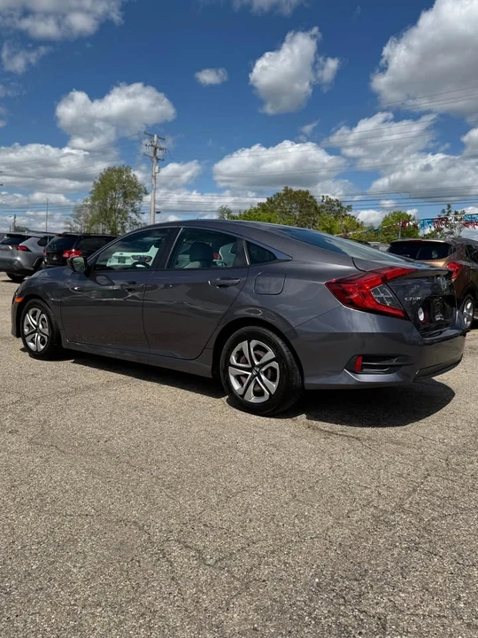 2016 Honda Civic 10th Gen - Image 4 of 16