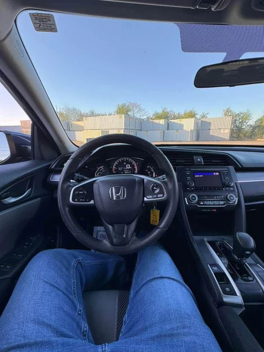 2016 Honda Civic 10th Gen - Image 9 of 11