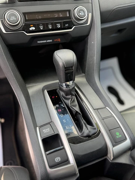 2016 Honda Civic 10th Gen - Image 11 of 16