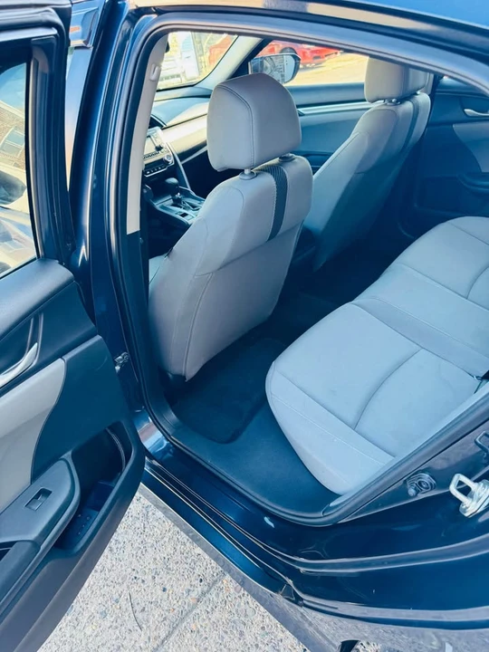 2016 Honda Civic 10th Gen - Image 10 of 19