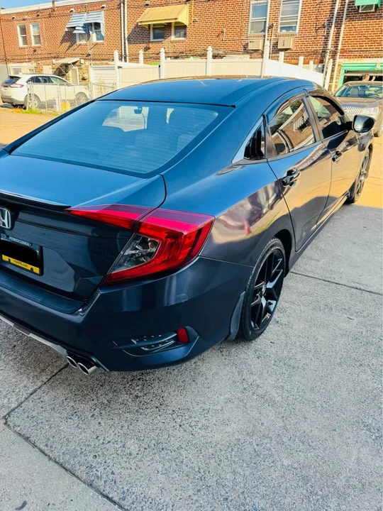 2016 Honda Civic 10th Gen - Image 14 of 19