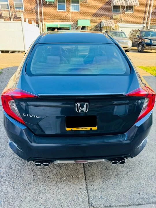 2016 Honda Civic 10th Gen - Image 13 of 19