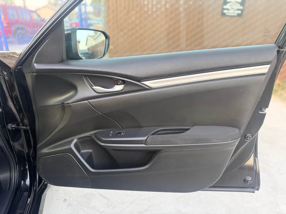 2016 Honda Civic 10th Gen - Image 11 of 13