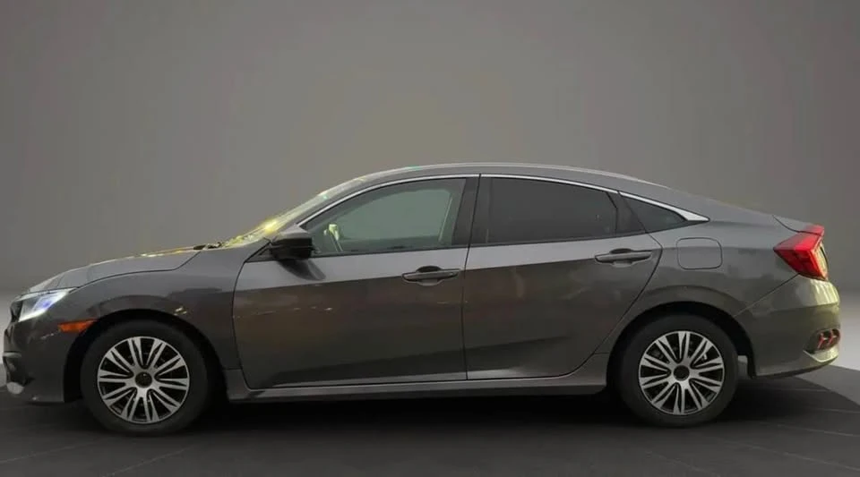2016 Honda Civic 10th Gen - Image 5 of 12