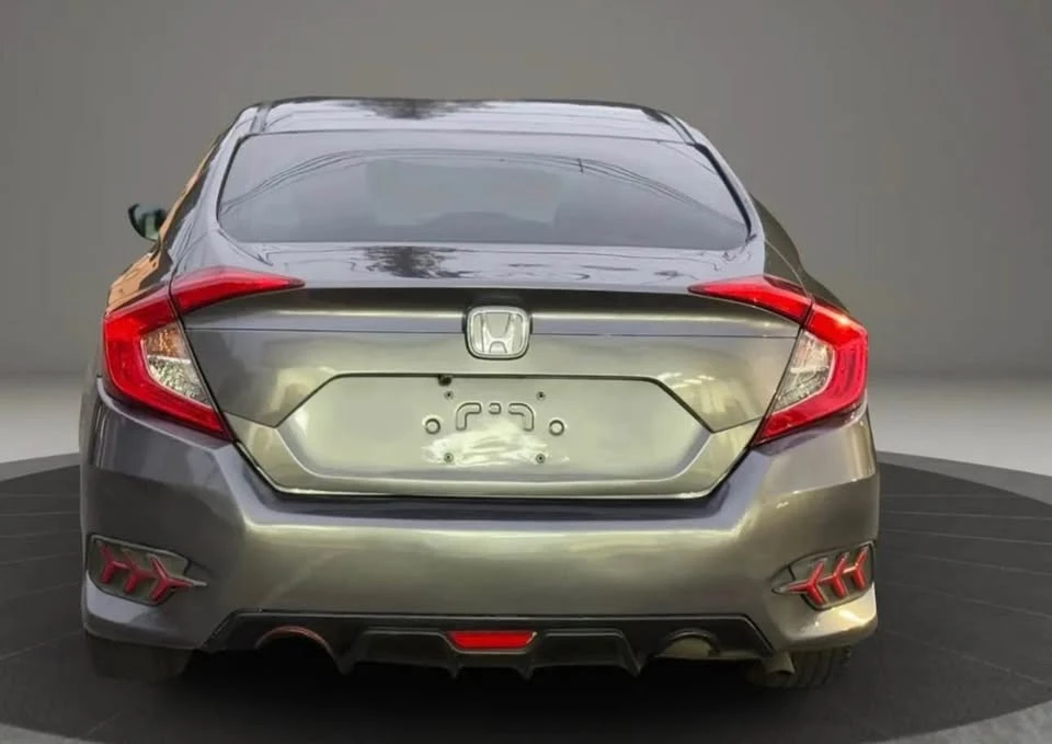 2016 Honda Civic 10th Gen - Image 3 of 12