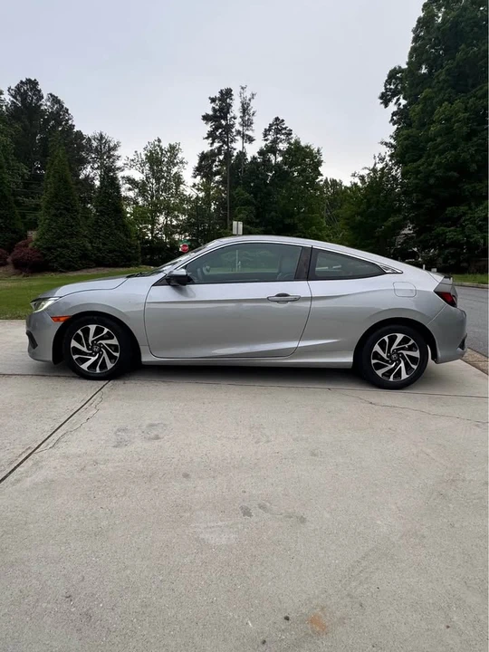 2016 Honda Civic 10th Gen - Image 2 of 15