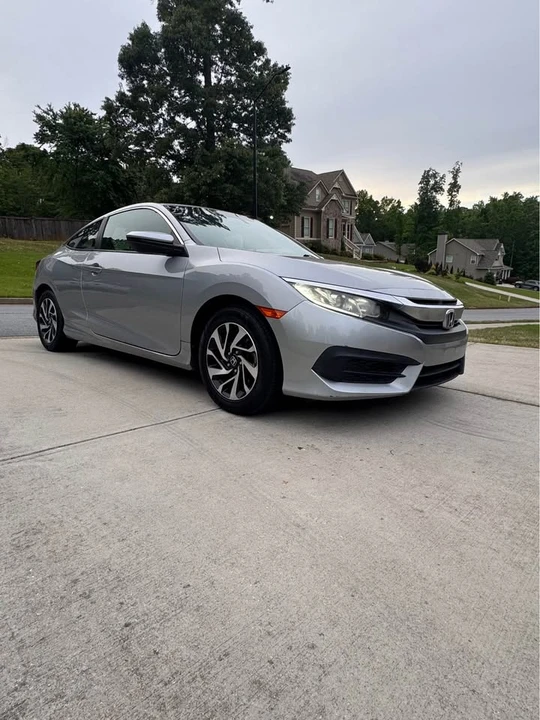 2016 Honda Civic 10th Gen - Image 7 of 15
