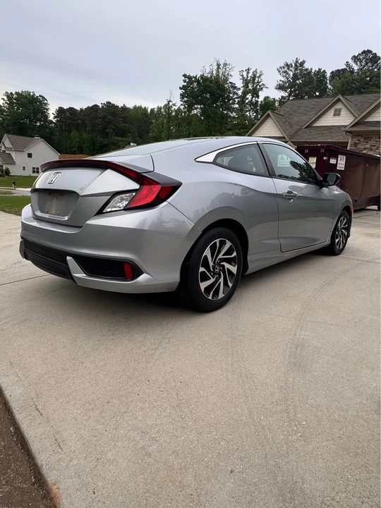 2016 Honda Civic 10th Gen - Image 5 of 15