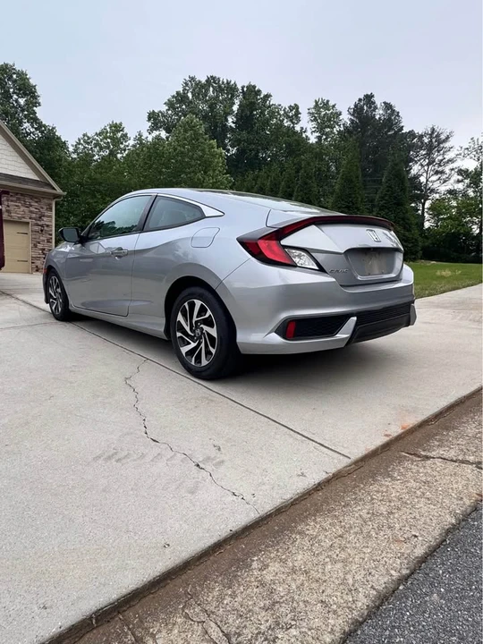 2016 Honda Civic 10th Gen - Image 3 of 15
