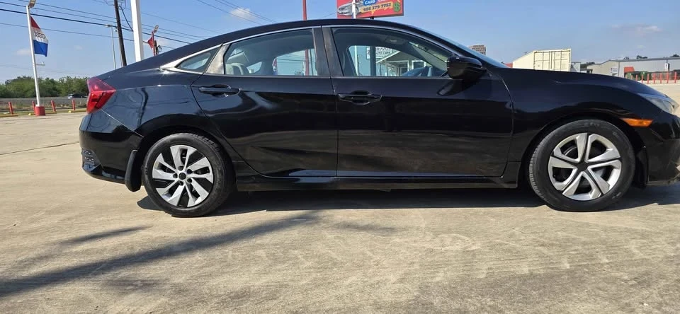 2016 Honda Civic 10th Gen - Image 6 of 14