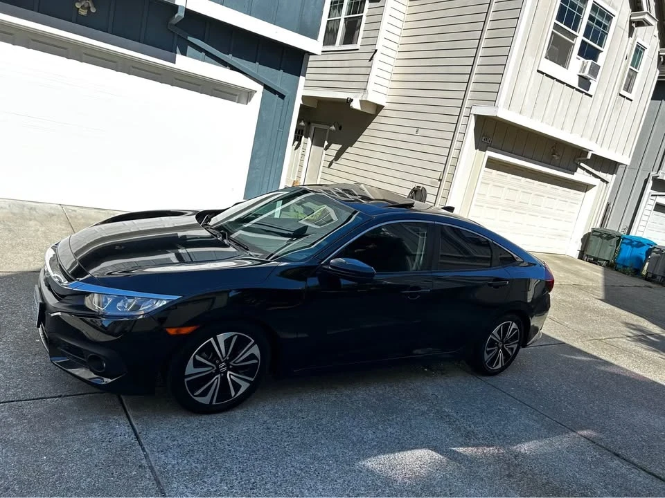 2016 Honda Civic 10th Gen - Image 2 of 9
