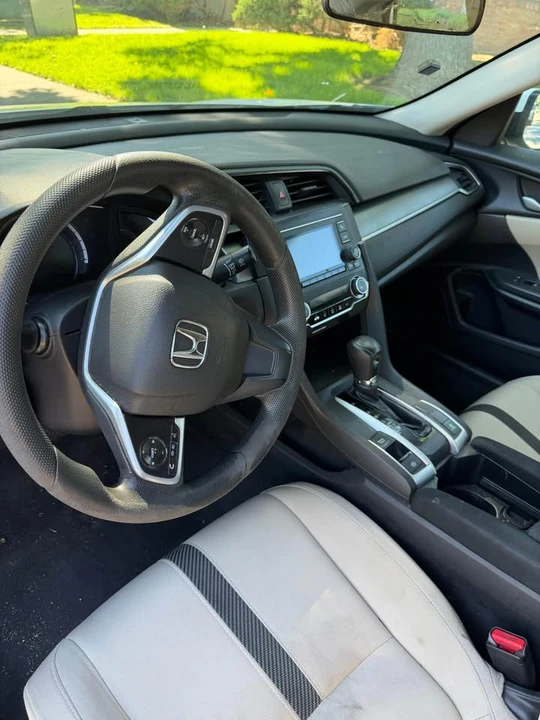 2016 Honda Civic 10th Gen - Image 5 of 7