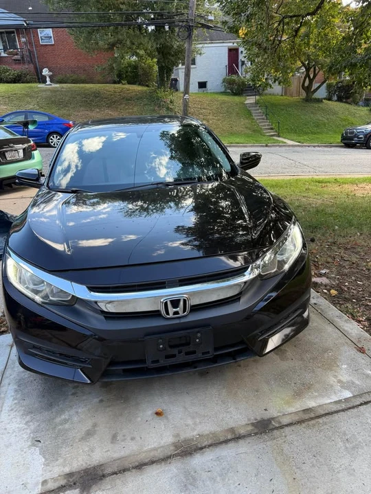 2016 Honda Civic 10th Gen - Image 5 of 9