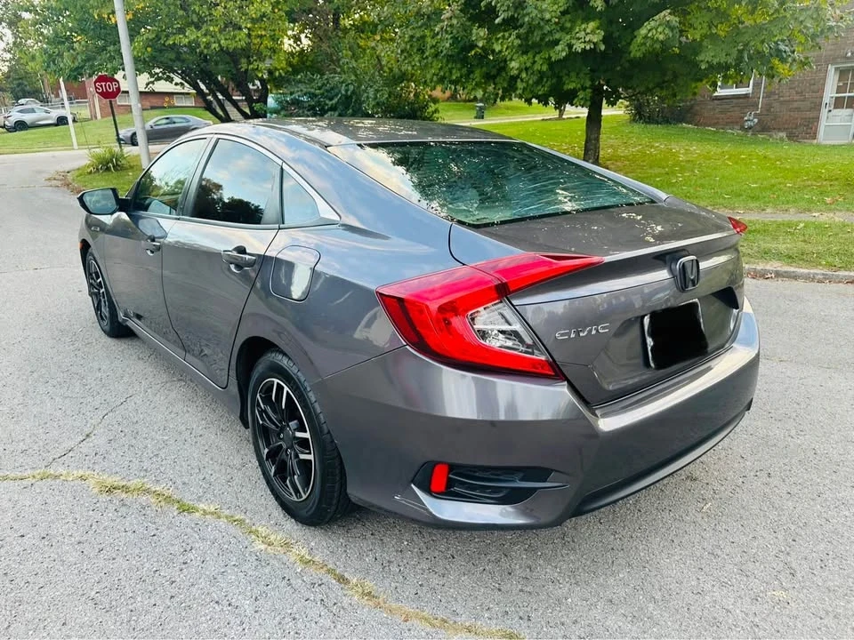 2016 Honda Civic 10th Gen - Image 5 of 16