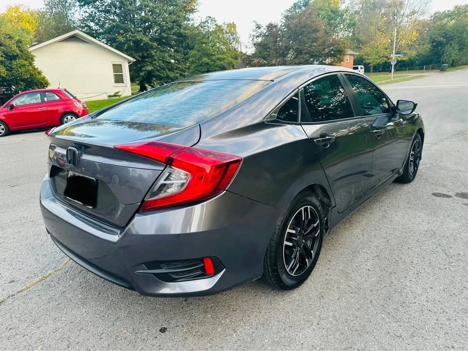 2016 Honda Civic 10th Gen - Image 4 of 16